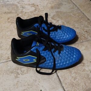 Boys soccer cleats